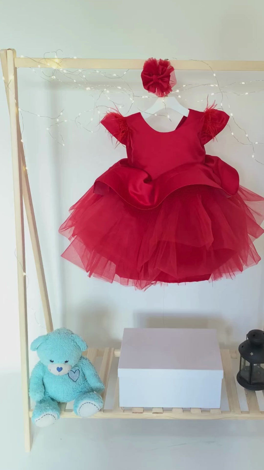 Elegant red flower girl dress made of cotton, tulle, and satin, perfect for weddings and special occasions. Baby Girl Dress