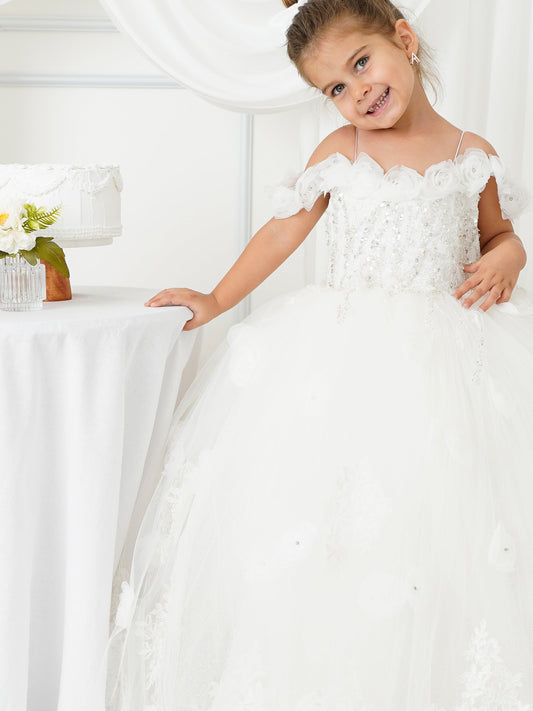 White quinceanera girl dress