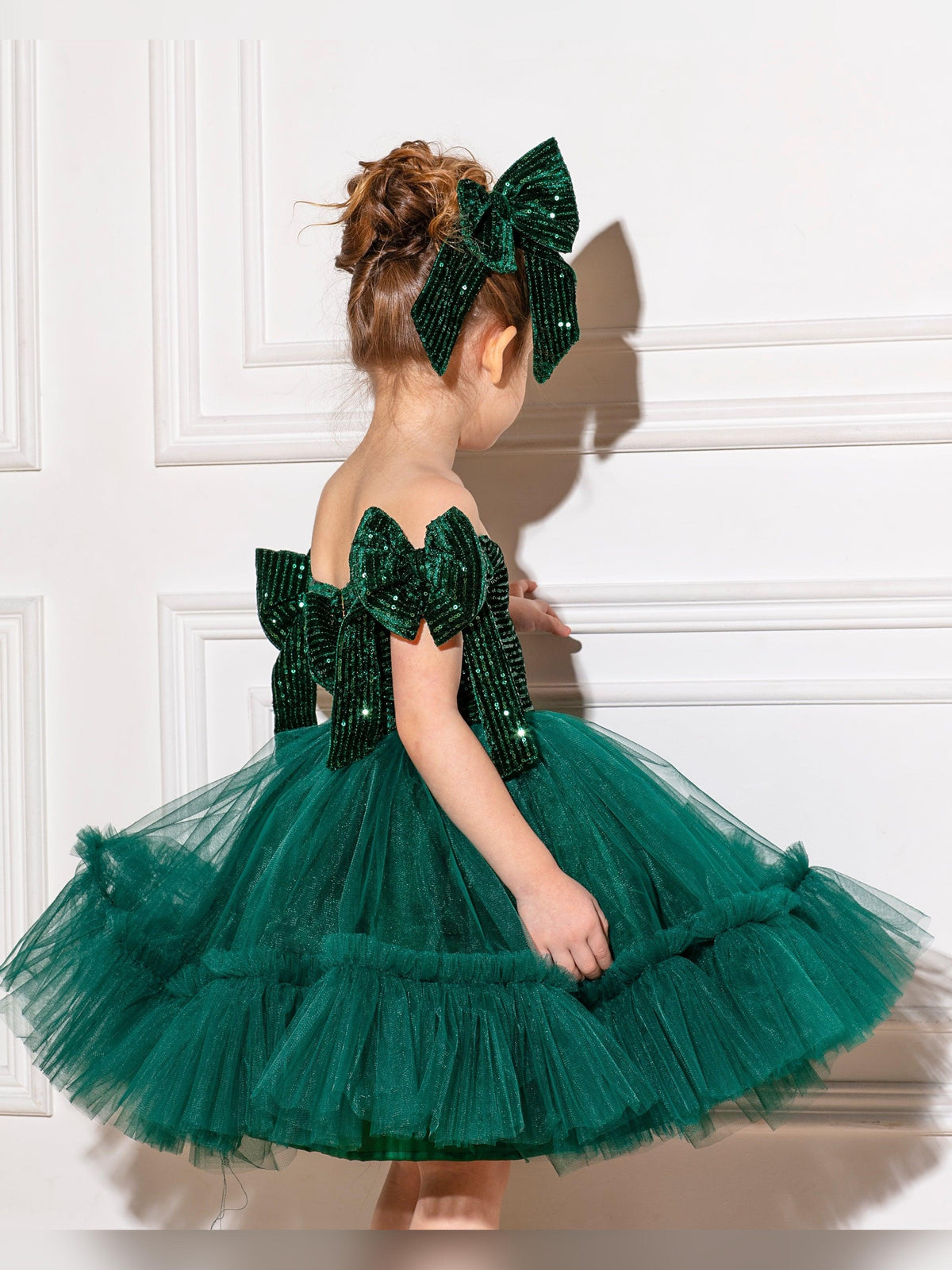 Scarlet girl dress velvet emerald