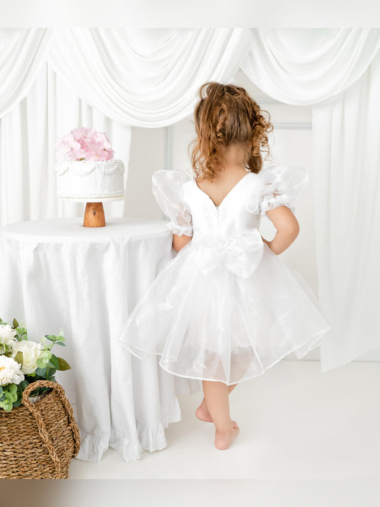 White Ballon sleeve dress