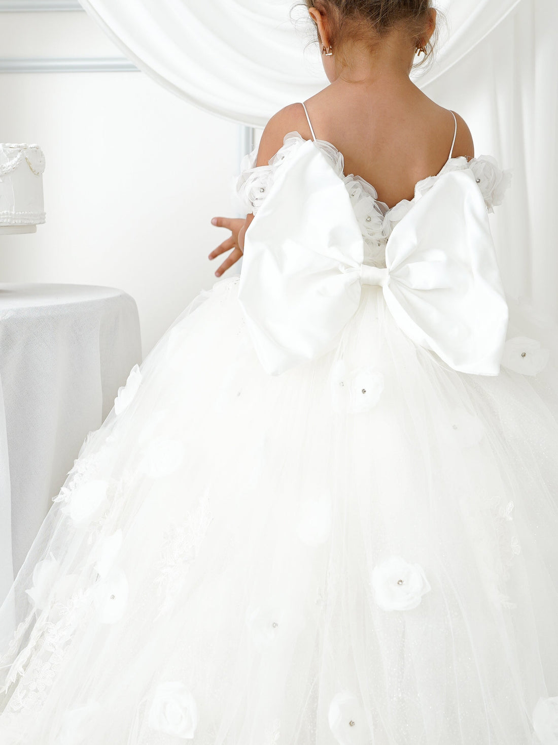 White quinceanera girl dress