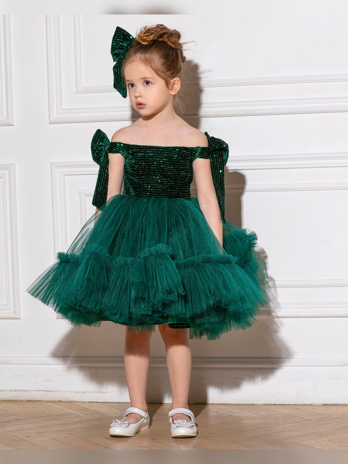 Scarlet girl dress velvet emerald
