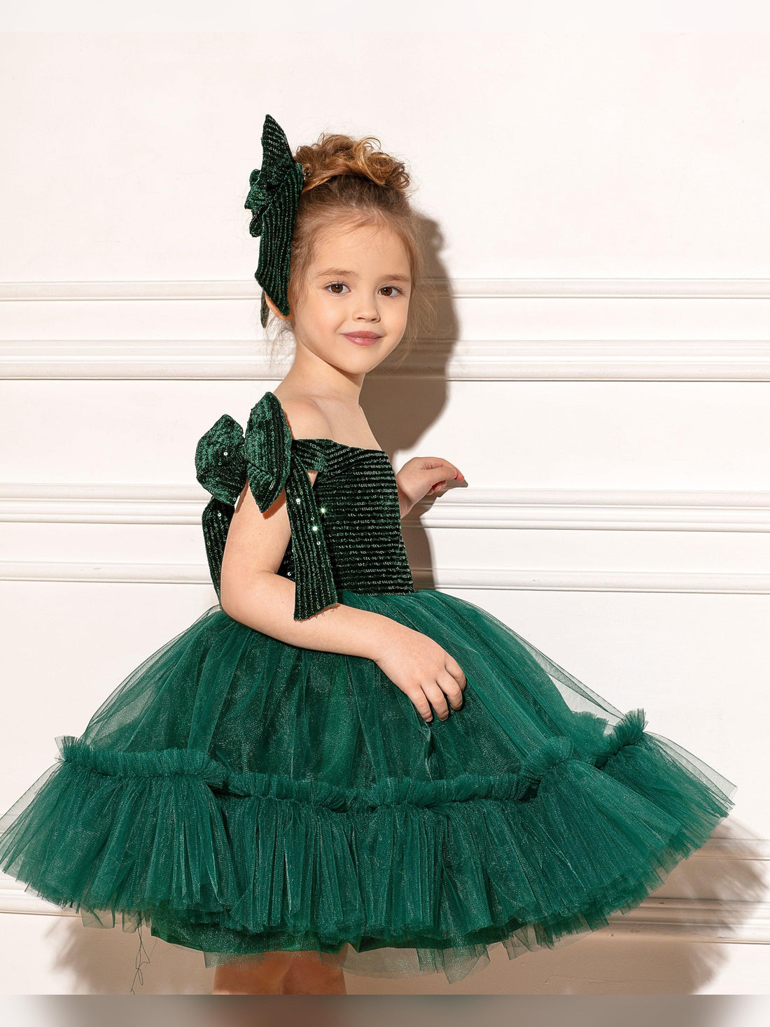Scarlet girl dress velvet emerald