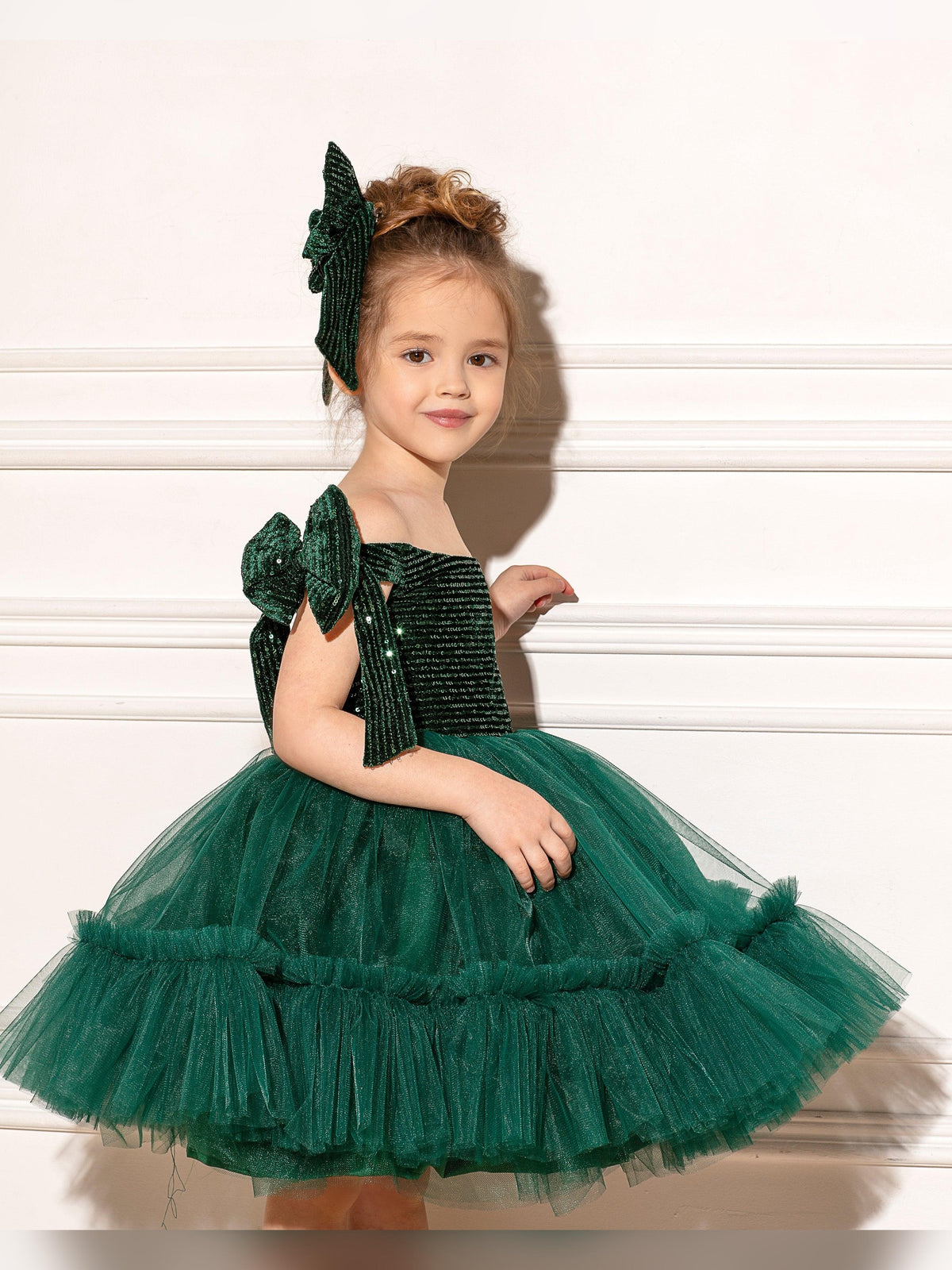 Scarlet girl dress velvet emerald