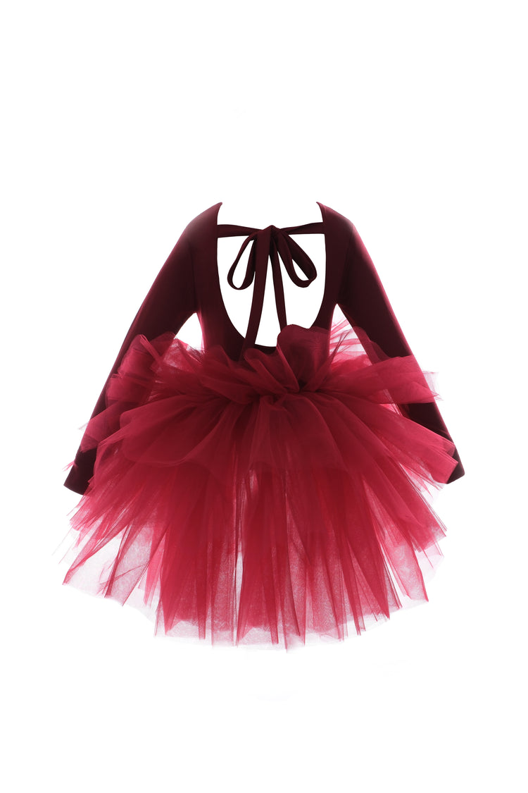 Beautiful burgundy tutu skirt for girls, perfect for Christmas celebrations; crafted by MyBabyByMerry to be both stylish and comfortable, ideal for holiday photos and gatherings.