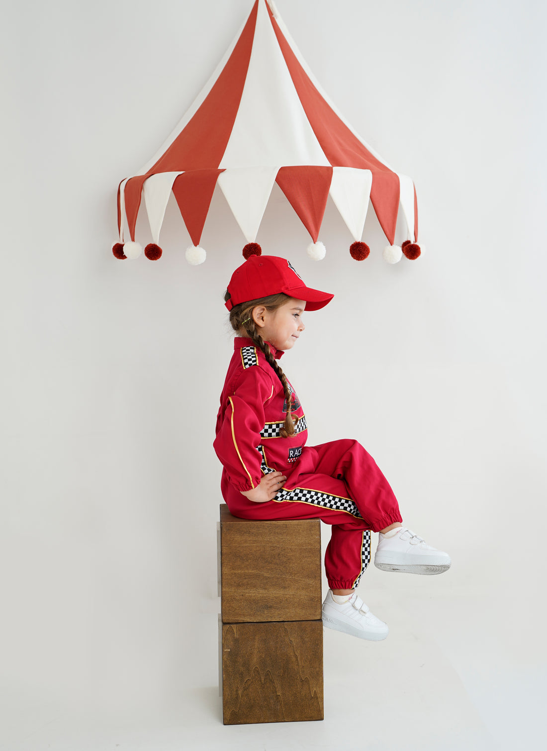 Kids Racing Jumpsuit Costume with Cap and Medal – Go Kart Driver Outfit for Boys and Girls – Birthday Photoshoot Outfit – Halloween Racer Costume Baby Girl Dress for Special Occasion