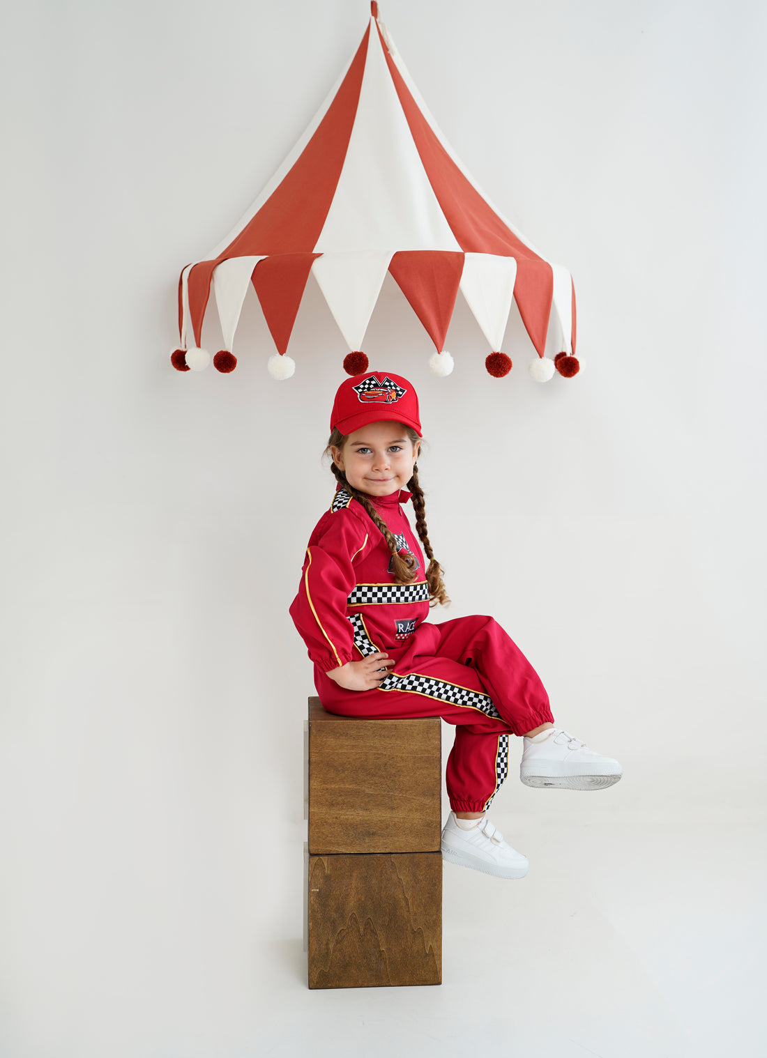 Kids Racing Jumpsuit Costume with Cap and Medal – Go Kart Driver Outfit for Boys and Girls – Birthday Photoshoot Outfit – Halloween Racer Costume Baby Girl Dress for Special Occasion