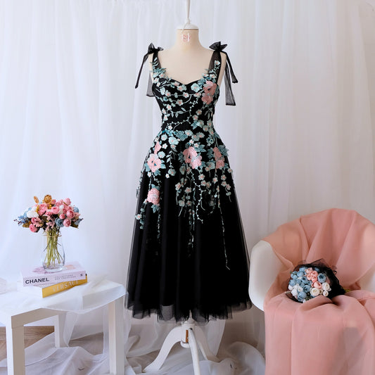 Embroidered prom women dress black